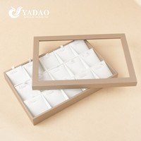Plateau à bijoux YADAO de haute qualité avec couvercle en acrylique pour bagues, colliers, bracelets, boucles d'oreilles, présentoirs de vitrine de bijouterie, faible MOQ