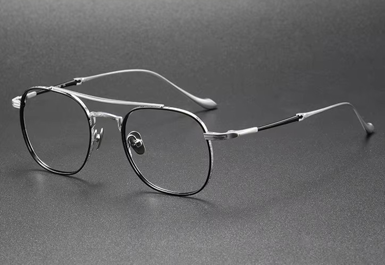 C2 Black/Silver