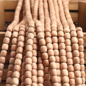 Perles en bois de pêche élégantes et exquises, 114 pièces, perles d'espacement en vrac pour la fabrication de bijoux DIY - Product Image 1
