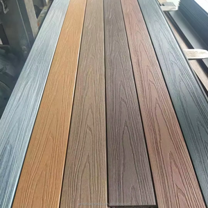 Piastrelle per Terrazza Stile Industriale, Pavimentazione Composita per Giardino, Bagno, Cucina, Effetto Legno Teak Plastico a Incastro 3D - Product Image 3