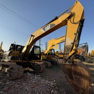 รถขุดตีนตะขาบ CAT 320D2 มือสอง สภาพ 90% สำหรับงานก่อสร้างถนนและงานดิน - Product Image 1