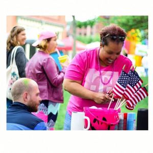 Banderas Personalizadas para Agitar con la Mano, 10x15cm y 14x21cm, Buen Precio, Palo de Madera o Plástico, para Celebraciones y Publicidad - Product Image 5