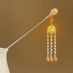Estilo tradicional chino <span class=keywords><strong>linterna</strong></span> perla borlas accesorios para el cabello <span class=keywords><strong>linterna</strong></span> luminosa horquilla mujeres Metal Led pinza para el cabello horquillas - Product Image 6