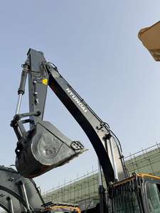 Excavatrice sur chenilles d'occasion Hyundai 305LC-9T du Japon, modèle 2024, 30 tonnes avec moteur, excellent état - Product Image 4