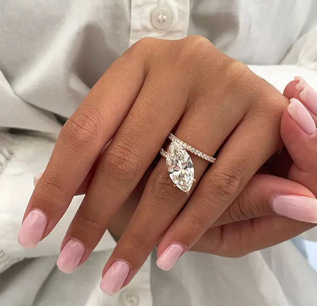 Único anel de casal para mulheres, anel de noivado branco com diamante cúbico para mulheres em prata esterlina 925