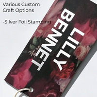 Étiquettes volantes en papier pour vêtements, étiquettes personnalisées avec logo imprimé en feuille d'argent, recyclables, vente en gros pour boutiques de vêtements