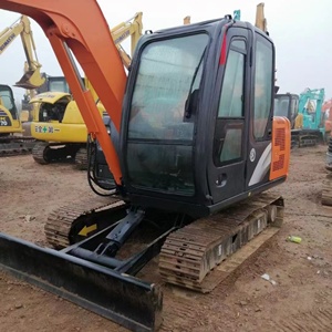 Excavadora Usada ZAXIS de 6 Toneladas, Modelo 2022, Tipo Oruga Naranja, Equipo Pesado con Motor Hitachi y Componentes Hidráulicos - Product Image 5