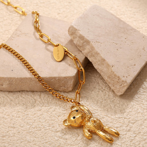 Collar de oso de peluche de aleación de zinc dorada con colgante de dibujos animados para mujer, joyería de moda. - Product Image 3