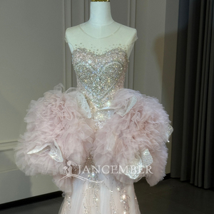 Vestido de Quinceañera Xs318, Hermoso Vestido Rosa Ilusorio con Cuello Redondo, Adornado con Cristales, Estilo Sirena, Falda con Volumen, Jancember - Product Image 2