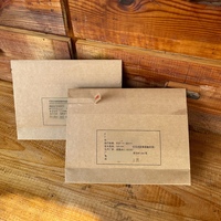 MOQ 100 pièces, sac en papier personnalisé avec logo pour magasin de vêtements, sac d'expédition écologique en kraft, sac de shopping, sac de courrier