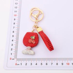 Llavero de coche ligero y moderno con colgante de copa de vino, de aleación, con diamantes de imitación y cristal, accesorio metálico para bolso de mujer - Product Image 4