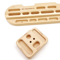 Hangboard d'escalade en bois massif naturel portable intérieur et extérieur personnalisé pour l'entraînement de force des doigts et de barre de traction