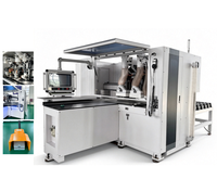Centre d'usinage CNC six faces pour le travail du bois avec moteur et engrenages pour la fabrication de meubles sur mesure