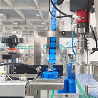 Machine de capsulage automatique à grande capacité LWT à haute efficacité pour seaux en plastique de 20 litres et emballages de boissons, capsuleuse électrique