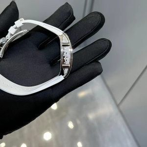Relojes Mecánicos RM 07-01 de Lujo con Caja de Oro Blanco, Diamantes Incrustados, Esfera Esqueletizada, Forma Tonneau, Automáticos y Deportivos para Mujer - Product Image 2