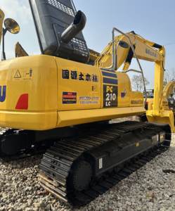 Excavatrice Komatsu PC210 160 200 d'occasion de haute qualité, 95% neuve, fabriquée au Japon, équipement lourd de 21 tonnes, pelle mécanique d'occasion, EPA CE - Product Image 1
