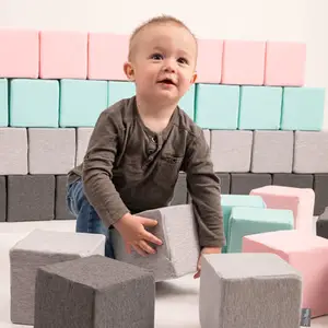 Castello gonfiabile e blocchi morbidi giocano a giocattoli grigio verde rosa Mix Soft Play Indoor Pit