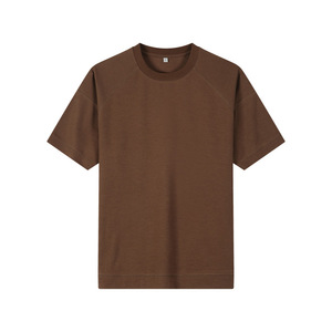 T-shirt in Cotone da Uomo all'Ingrosso, Morbida ed Ecologica, ad Asciugatura Rapida, con Logo Personalizzato Stampato in Serigrafia, Design Semplice ed Essenziale - Product Image 4