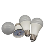Ampoule LED A60 B22 E27 9W en matériau SKD, lampe de rangée pour l'éclairage