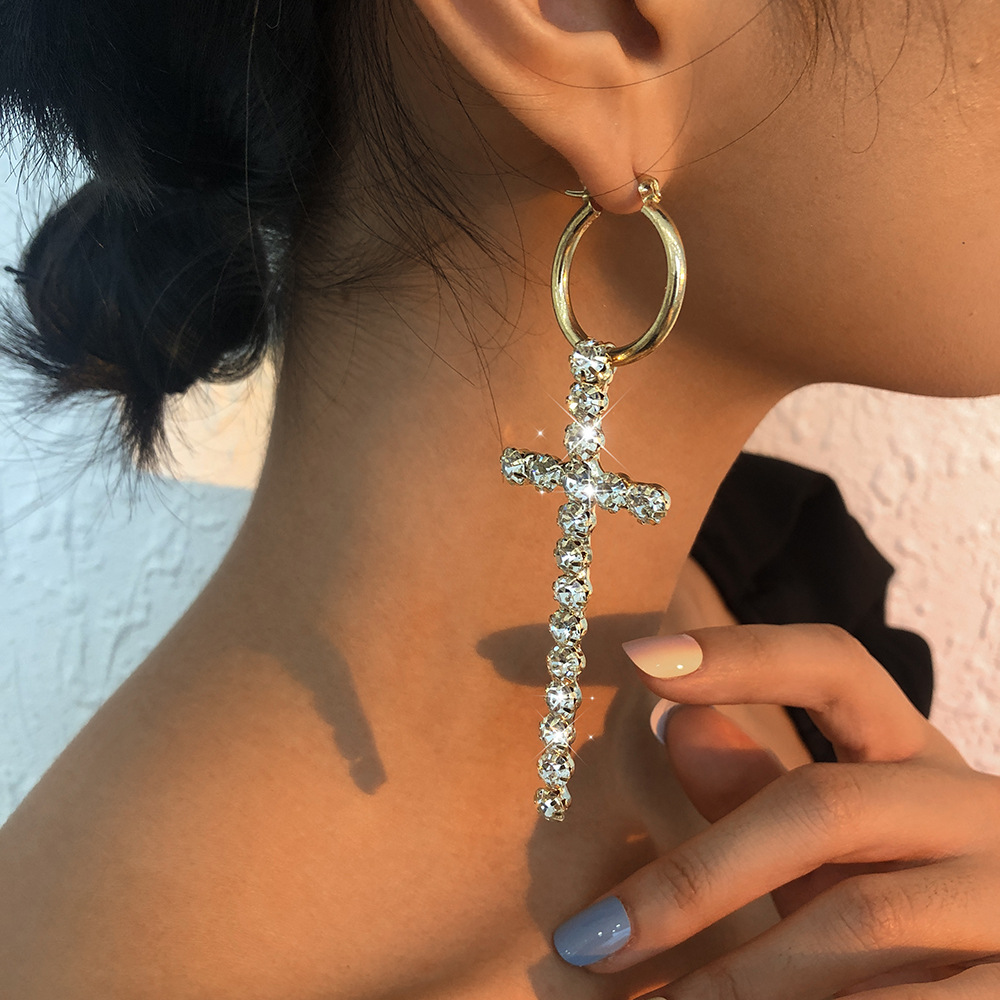 SURALIN Orecchini A Cerchio Donna Con Croce E Perla | Pendenti Placcati Argento Con Strass | Gioielli Semplici Per Ogni Giorno