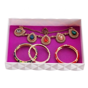 Bán Buôn Tủ Quần Áo Vòng Đeo Tay Nhẫn Trang Sức Hiển Thị Lưu Trữ Chủ Trang Sức Stackable Nhựa Trang Sức Tổ Chức Cho Vòng Cổ - Product Image 4