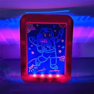 Tablero de escritura LED fluorescente para niños, almohadilla de dibujo mágico con luz - Product Image 5