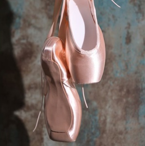 Chaussons de ballet professionnels en satin rose chair pour les pieds. Chaussures de danse classique pour adultes débutants, à semelle rigide, pour la pratique et la performance - Product Image 6
