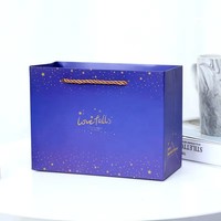 Valentijnsdag cadeauzakjes moderne chique elegante geprägte papieren shoppertasjes matte luxe grote paarse cadeauzak met handvatten