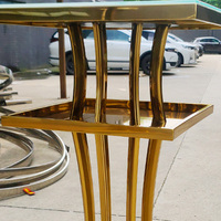 Table de bar compacte moderne et populaire pour événements de mariage et banquets, avec structure en acier inoxydable et plateau en verre, taille personnalisable