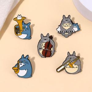 Broches Personalizados <span class=keywords><strong>de</strong></span> Saxofón, Violonchelo, Trompeta y Piano, Broches <span class=keywords><strong>de</strong></span> Esmalte <span class=keywords><strong>de</strong></span> Totoro Orchestra, Insignias <span class=keywords><strong>de</strong></span> Solapa, Regalo Musical Divertido <span class=keywords><strong>de</strong></span> Dibujos Animados para Niños y Amigos - Product Image 3