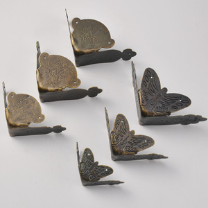 Iron <b>Corner</b> Bracket Antique Bronze L Shape Metal Edge <b>Protector</b> For Wooden Box Decoration Accessories - Product Image 1