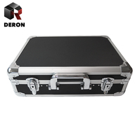 Mallette à outils à usage spécial avec cadre en aluminium argenté et finition grain de bois aux couleurs boueuses pour valise rigide pour outils