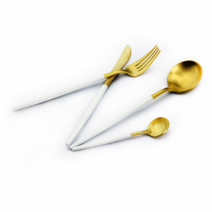 Parte superior de oro de la cabeza y mango negro Juego de cubiertos de acero inoxidable <span class=keywords><strong>goa</strong></span> similares cubiertos - Product Image 4