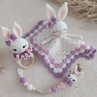 Couleur violet clair Amigurumi lapin couette pour bébé cadeaux d'anniversaire main Crochet lapin couverture mignon hochet jouets