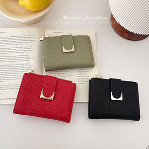 Cartera Dulce y Femenina para <span class=keywords><strong>Adolescentes</strong></span> y Jóvenes Adultos con Textura Suave Granulada, Cierre de Broche Delicado y Tamaño Compacto para Bolsillos - Product Image 6