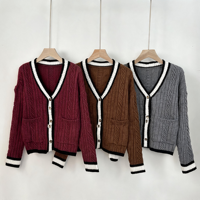 Cardigan en maille torsadée à col en V pour femme, avec bordure contrastante, boutons, poches plaquées, coupe ample, manches longues, vêtement décontracté, marque privée