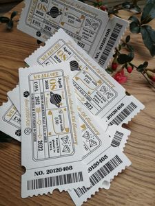 Panneau de plastification de logo personnalisé pour les voyages d'affaires Billets de <span class=keywords><strong>concert</strong></span> et cartes-cadeaux VIP Fonction révélation d'événements surprises - Product Image 3