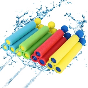 Summer Hot Selling EVA <span class=keywords><strong>Pistolet</strong></span> <span class=keywords><strong>à</strong></span> <span class=keywords><strong>eau</strong></span> <span class=keywords><strong>à</strong></span> aspiration Mini <span class=keywords><strong>pistolet</strong></span> <span class=keywords><strong>à</strong></span> <span class=keywords><strong>eau</strong></span> en <span class=keywords><strong>mousse</strong></span> pour enfants Outdoor Beach Splashing Water Cannon Toy - Product Image 1