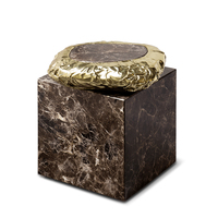 Table basse de luxe inspirée de Stonehenge, en laiton et marbre, avec design asymétrique, mobilier pour la maison