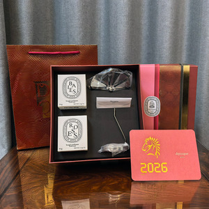 Candela Aromaterapica DP con Lanterna Mobile, Confezione Regalo, Profumo di Bacche, Rosa e Ambra, per Vigilia di Natale, <span class=keywords><strong>Capodanno</strong></span>, Festa della Mamma, Fatta a Mano in Soia - Product Image 3