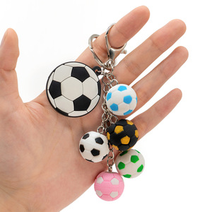 Décorations de Noël et d'Halloween en forme de ballon de sport 3D en PVC souple, porte-clés de dessin animé, pendentif cadeau - Product Image 2