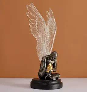 Hochwertige europäische Retro-Innenausstattung kreative Figur Skulptur Handwerk Harz Ornamente Engel mit transparentem Flügel