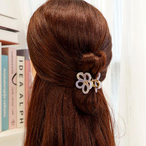 CANYUAN alta calidad Simple 3,8 cm concha de tortuga flor hueca pinzas para el cabello lindo Mini pinzas de garra Clips inferiores de Metal al por mayor - Product Image 6