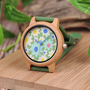 Para BOBO BIRD Reloj de lujo con envío rápido Caja de plástico de madera de bambú Flor de silicona Impreso Correa verde Logotipo personalizable - Product Image 6