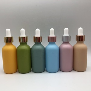 Botella de cerámica blanca de lujo para cosméticos, botella de vidrio <span class=keywords><strong>Boston</strong></span> con tapa de bambú, aceite esencial Cbd, cuentagotas - Product Image 4