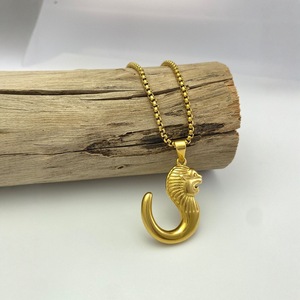 Yunnique – collier avec pendentif tête de lion en or, en acier inoxydable plaqué or 18 carats, design animal en forme de U, bijoux à la mode - Product Image 4