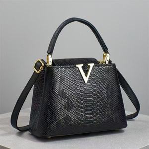 Nuevo Bolso <span class=keywords><strong>de</strong></span> Mano Tipo Tote <span class=keywords><strong>de</strong></span> Cuero Genuino <span class=keywords><strong>de</strong></span> <span class=keywords><strong>Lujo</strong></span> con Cierre <span class=keywords><strong>de</strong></span> Cremallera y Forro <span class=keywords><strong>de</strong></span> Polialgodón para el Invierno <span class=keywords><strong>de</strong></span> 2025 - Product Image 2