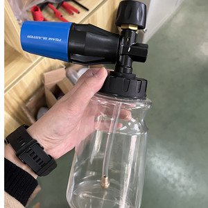 Équipement de lavage de voiture Nettoyeur <span class=keywords><strong>haute</strong></span> <span class=keywords><strong>pression</strong></span> <span class=keywords><strong>Lance</strong></span> à mousse de neige Bouteille transparente de 1L 1000-1500W pour canon à mousse Karchere Voiture - Product Image 3