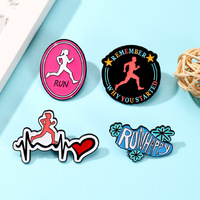 Spilla da borsa Marathon in lega di zinco con stampa, design a forma ovale con personaggio dei cartoni animati, citazione ispiratrice, ragazza che correrebbe, per appassionati di sport