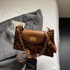 Nuevo Bolso Bandolera con Estampado de Leopardo, Moda 2026, Versátil, con Hebilla de Cadena y Forma Cuadrada, Bolsos de Mano para Mujer - Product Image 3